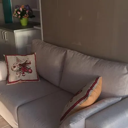 Cozy Studio With Ocean View In Los Cristianos *