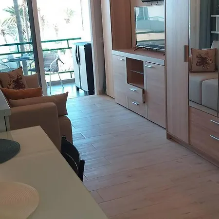 Cozy Studio With Ocean View In Los Cristianos